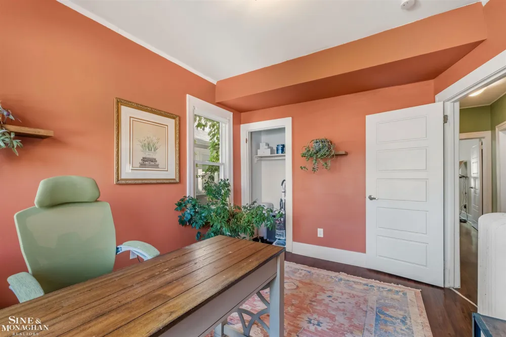 1025 Beaconsfield Avenue Grosse Pointe Park City, MI 48230
