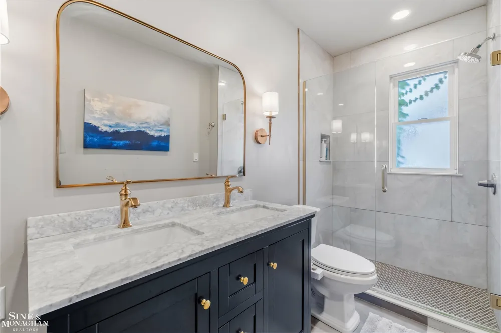 1025 Beaconsfield Avenue Grosse Pointe Park City, MI 48230