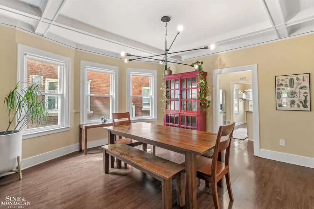 1025 Beaconsfield Avenue Grosse Pointe Park City, MI 48230