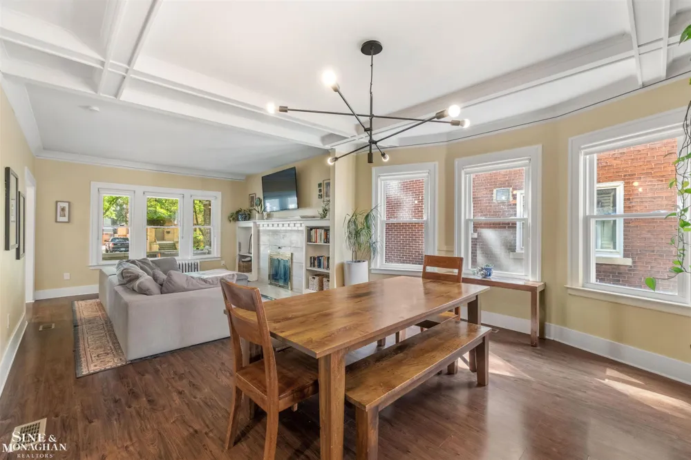 1025 Beaconsfield Avenue Grosse Pointe Park City, MI 48230