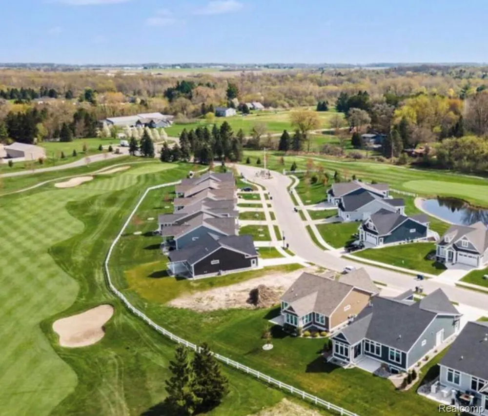 4219 Village Green Thomas Township, MI 48623