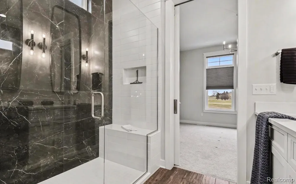 4219 Village Green Thomas Township, MI 48623