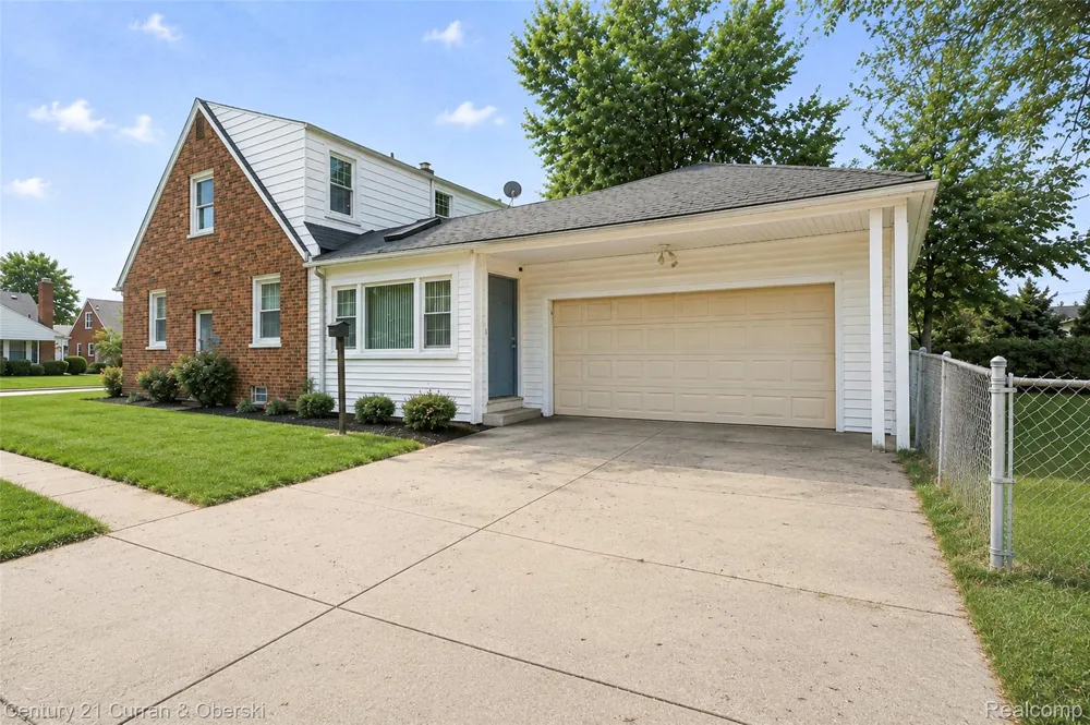 1651 Nightingale Street Dearborn City, MI 48128