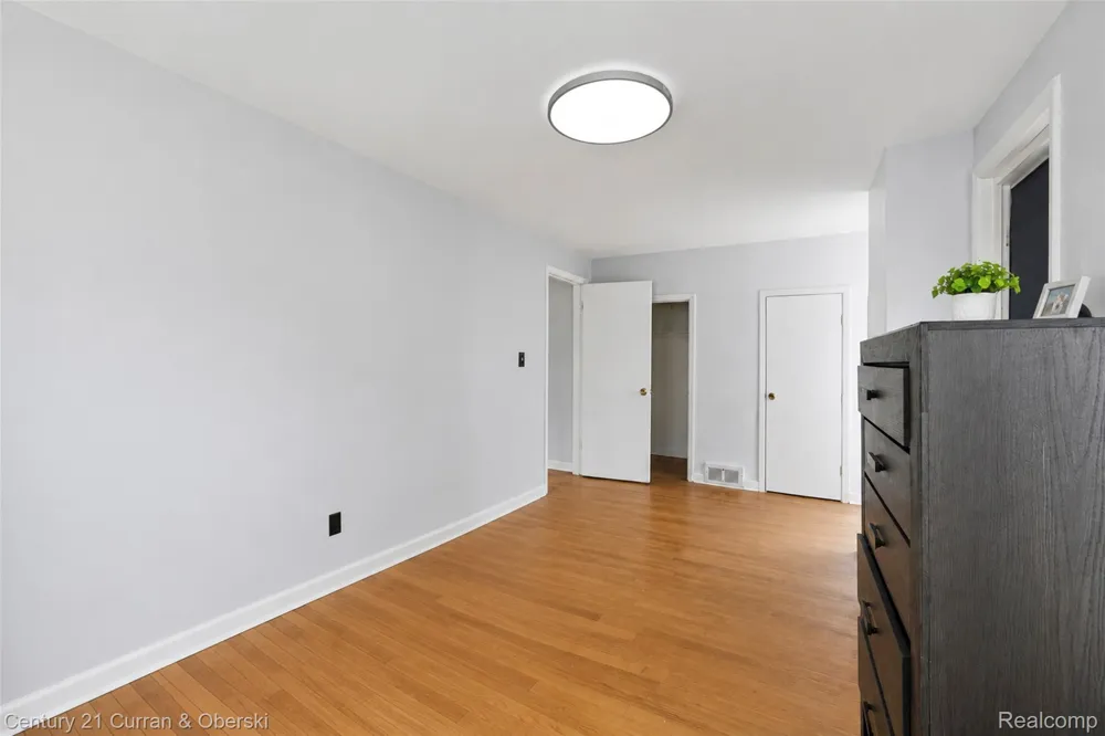 1651 Nightingale Street Dearborn City, MI 48128