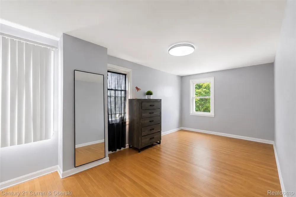 1651 Nightingale Street Dearborn City, MI 48128