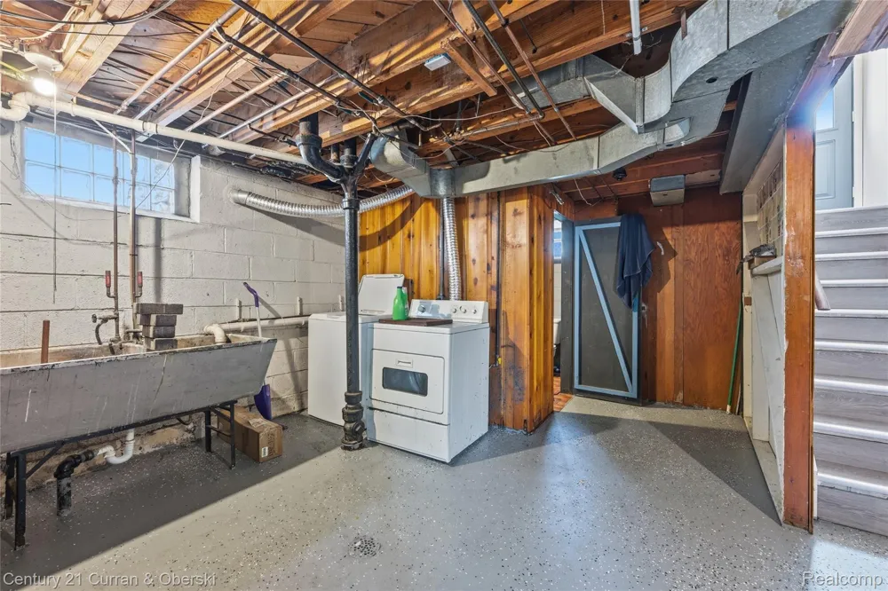 1651 Nightingale Street Dearborn City, MI 48128