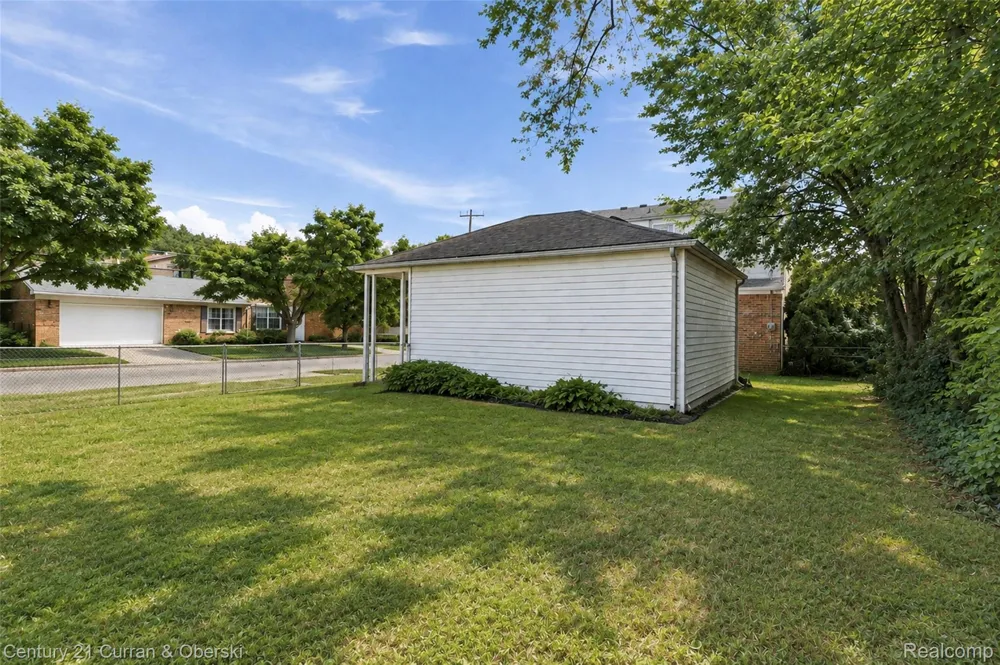 1651 Nightingale Street Dearborn City, MI 48128