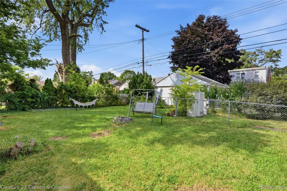 1651 Nightingale Street Dearborn City, MI 48128