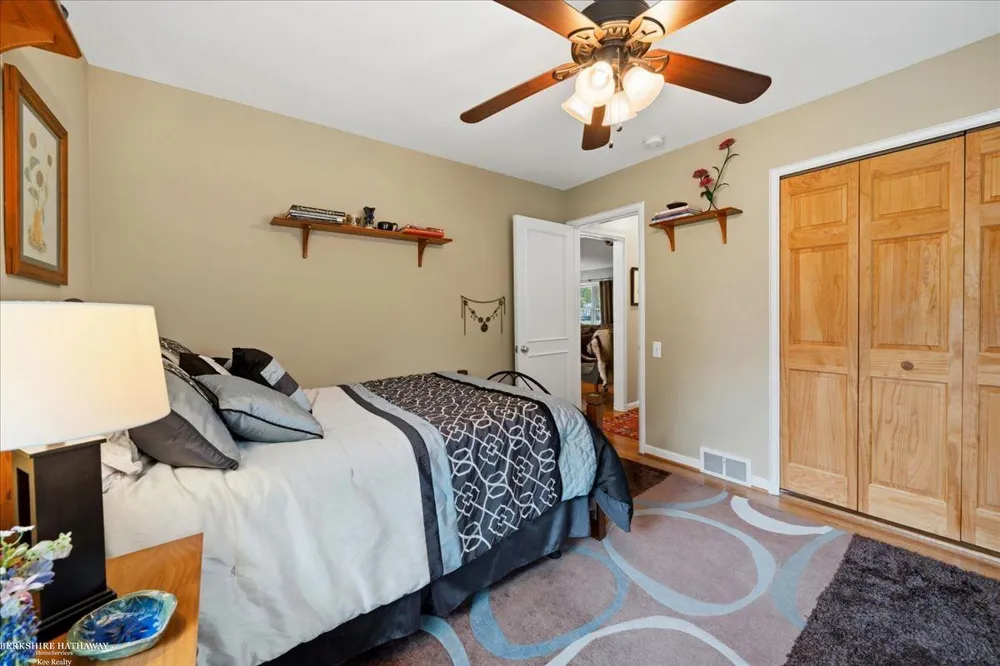 841 Washington Road Grosse Pointe City, MI 48230
