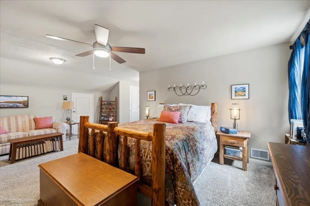841 Washington Road Grosse Pointe City, MI 48230