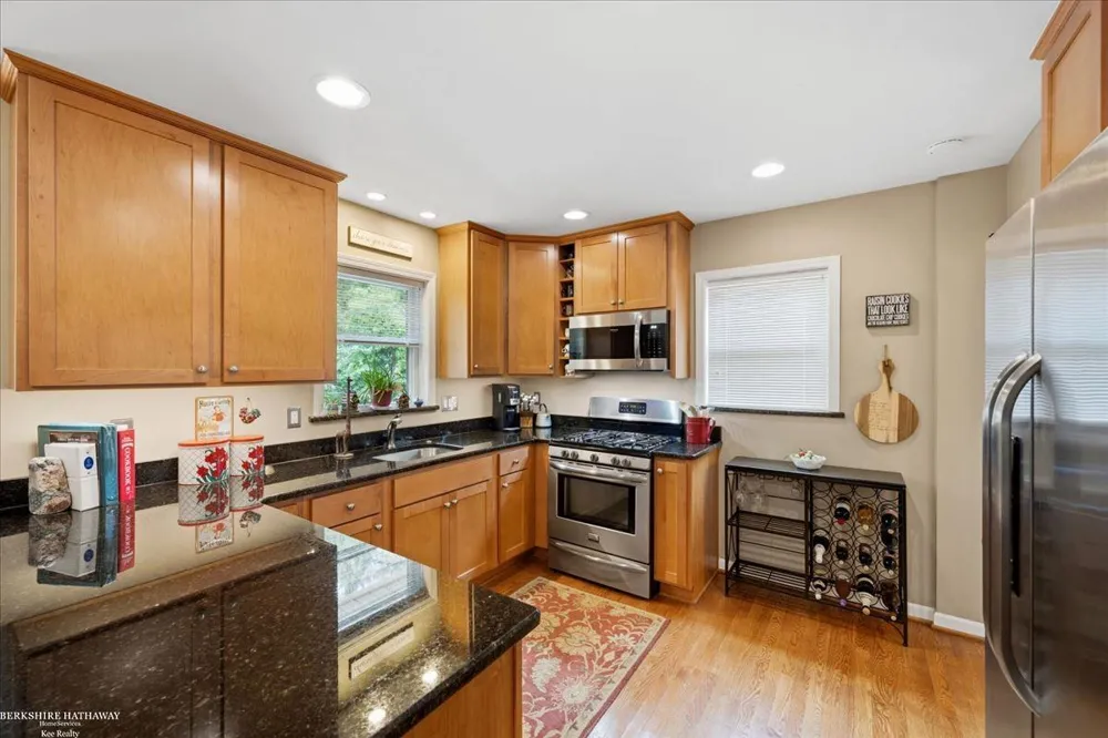 841 Washington Road Grosse Pointe City, MI 48230