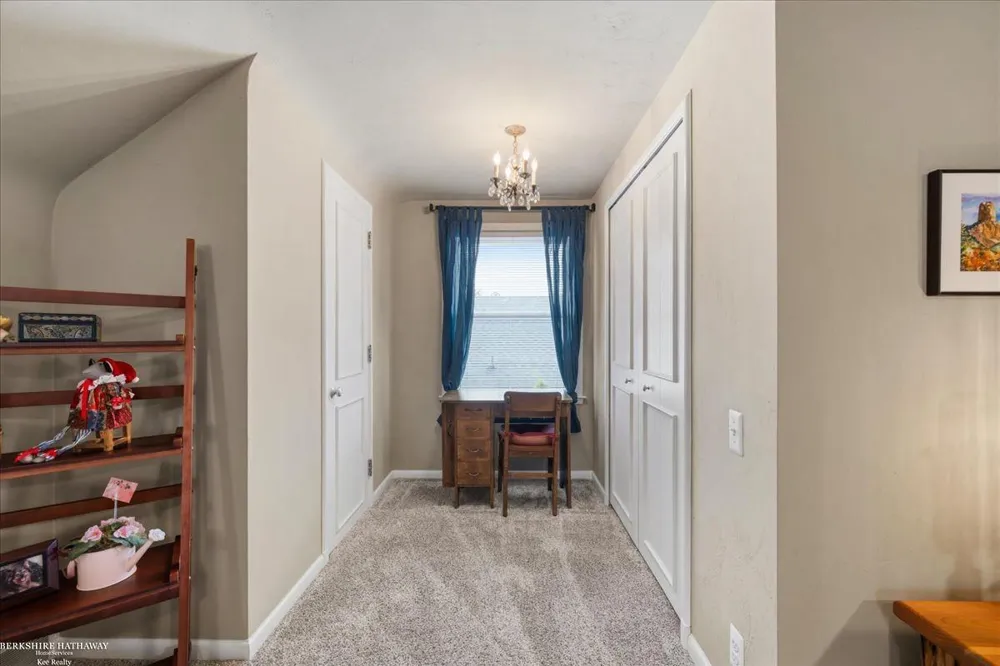 841 Washington Road Grosse Pointe City, MI 48230