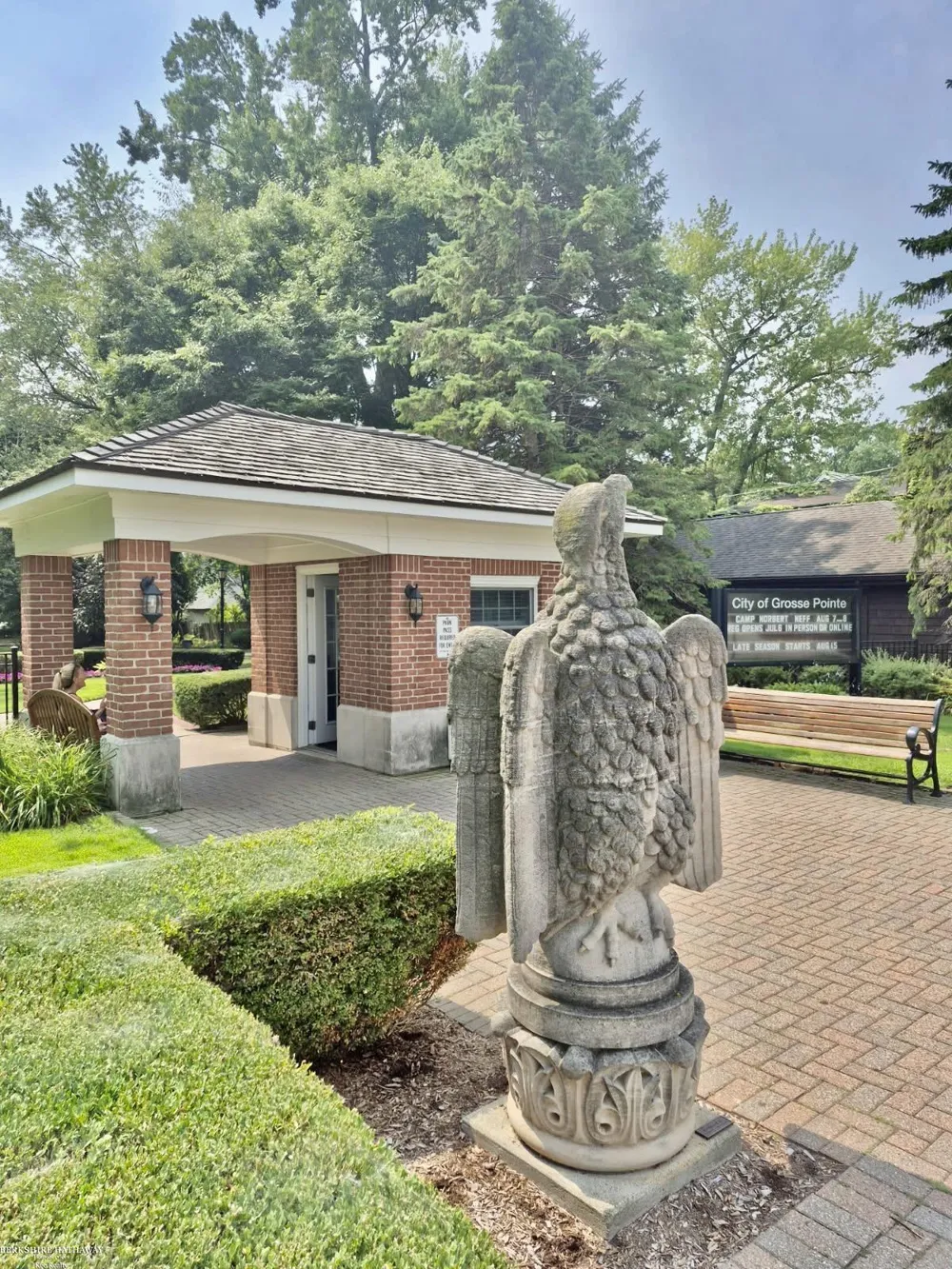 841 Washington Road Grosse Pointe City, MI 48230
