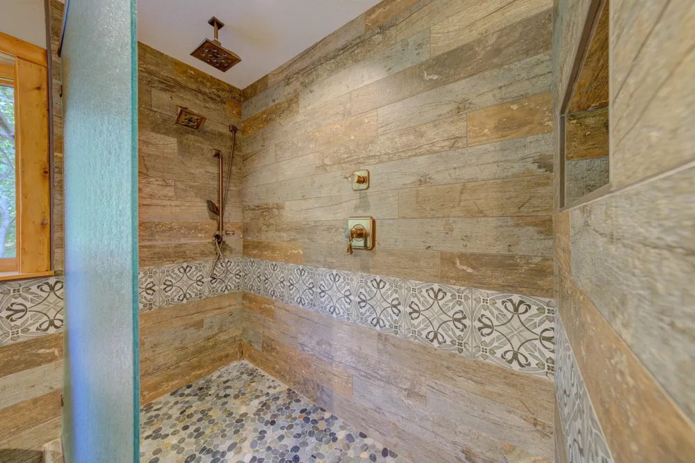 15495 E Pettengill Road Kasson Township, MI 49630