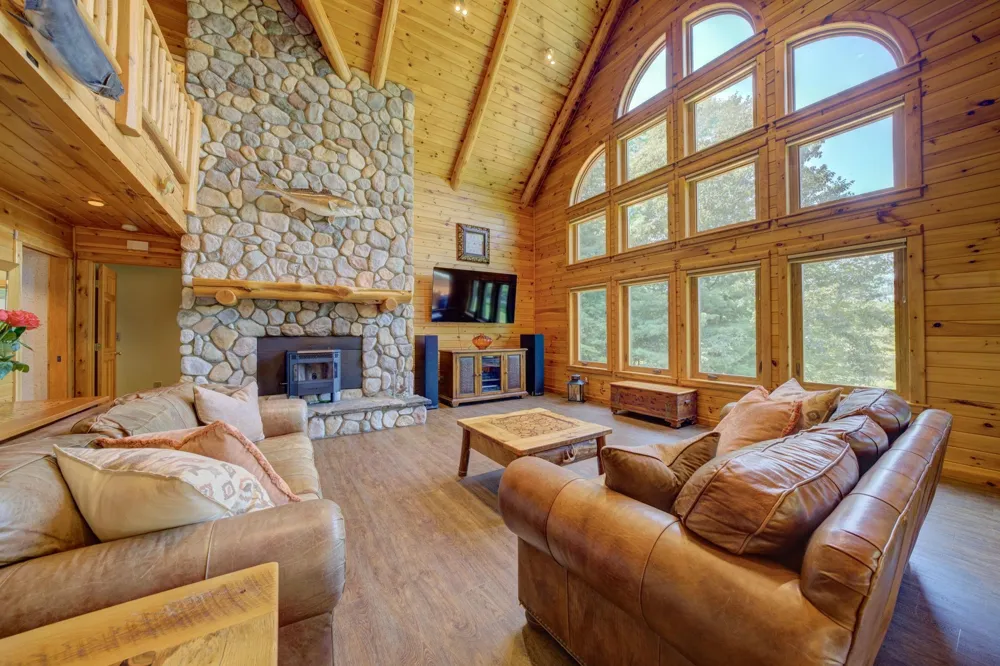 15495 E Pettengill Road Kasson Township, MI 49630