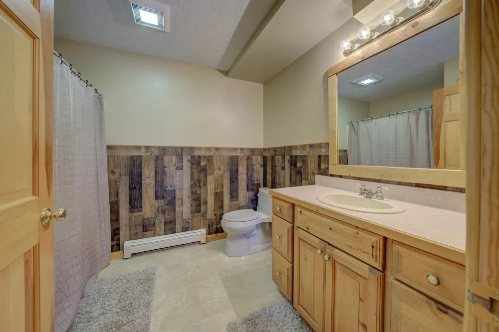 15495 E Pettengill Road Kasson Township, MI 49630