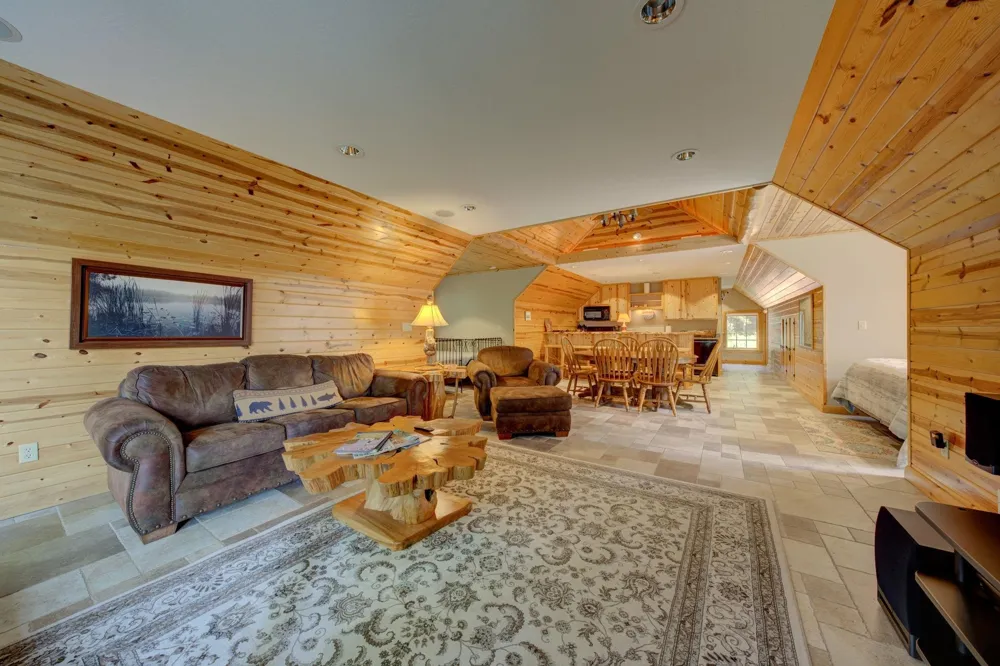 15495 E Pettengill Road Kasson Township, MI 49630