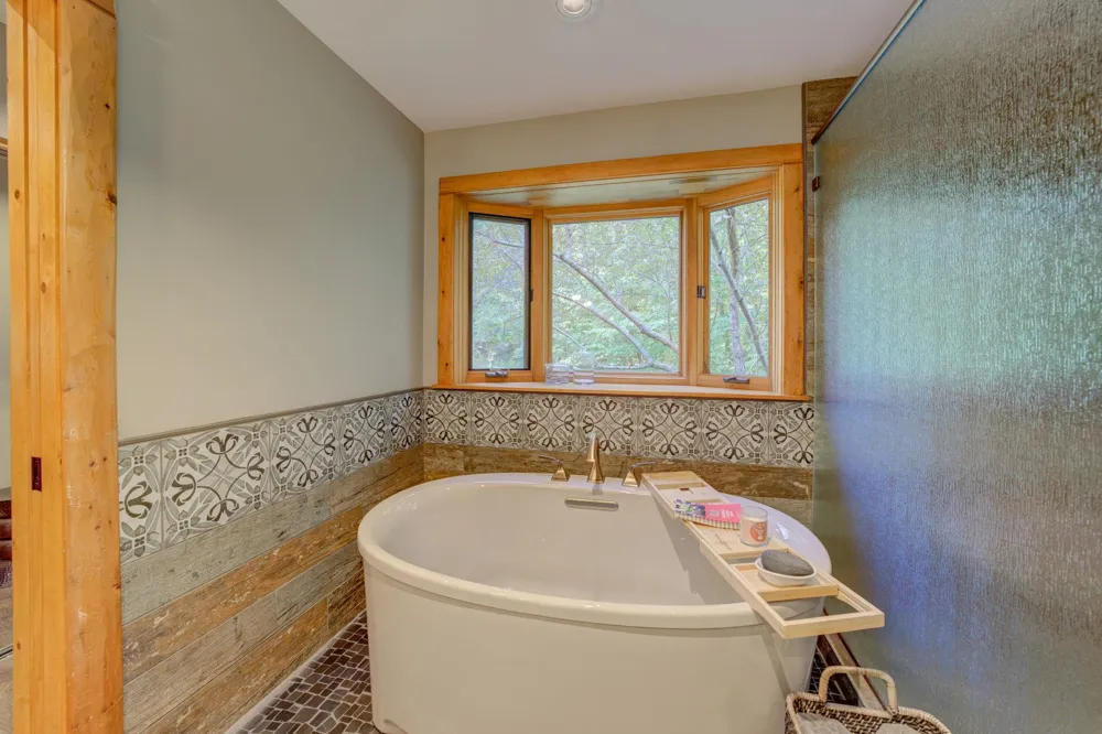 15495 E Pettengill Road Kasson Township, MI 49630