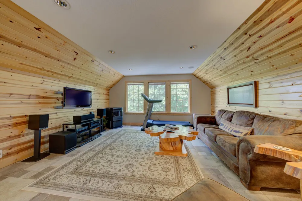 15495 E Pettengill Road Kasson Township, MI 49630