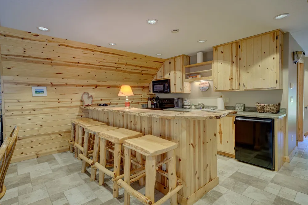 15495 E Pettengill Road Kasson Township, MI 49630