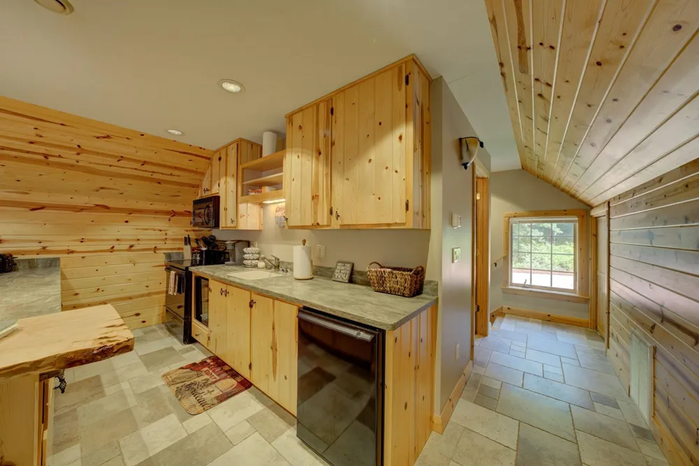 15495 E Pettengill Road Kasson Township, MI 49630