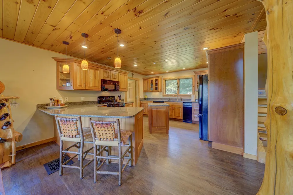 15495 E Pettengill Road Kasson Township, MI 49630