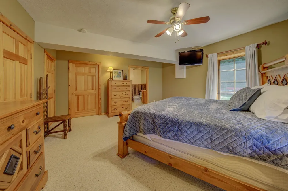 15495 E Pettengill Road Kasson Township, MI 49630