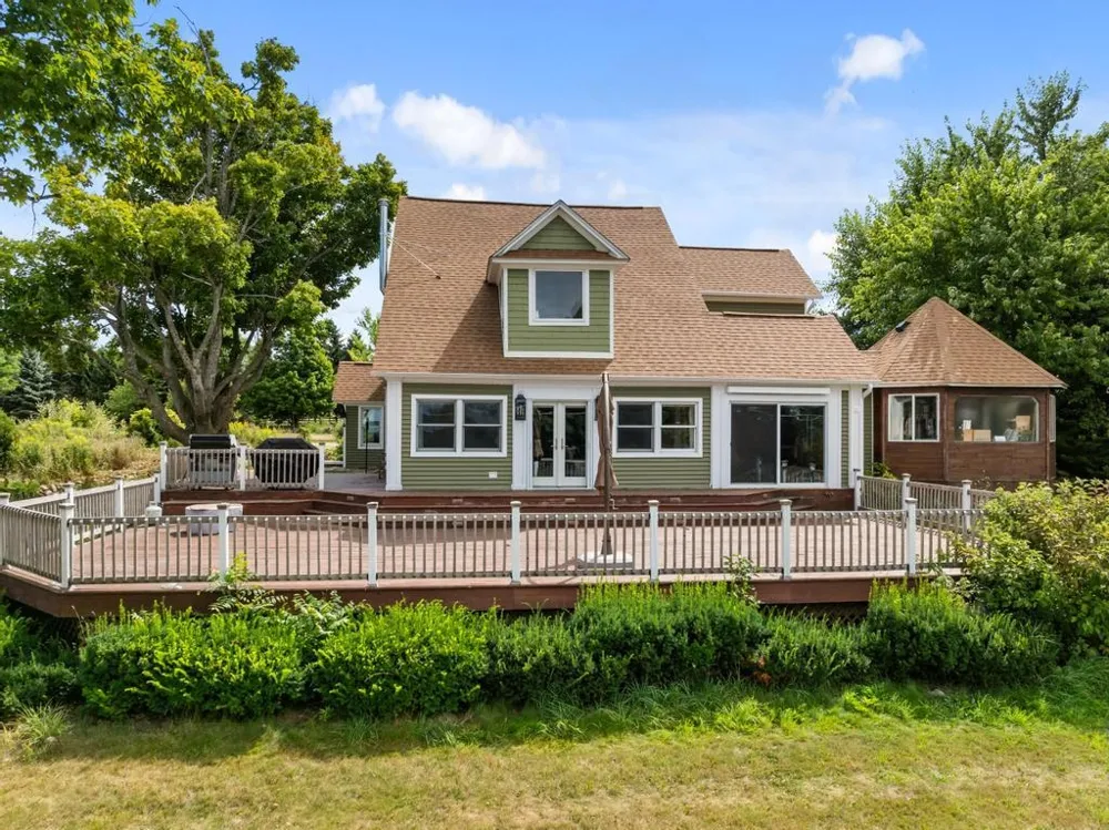 2035 W Sheridan Road Resort Township, MI 49770