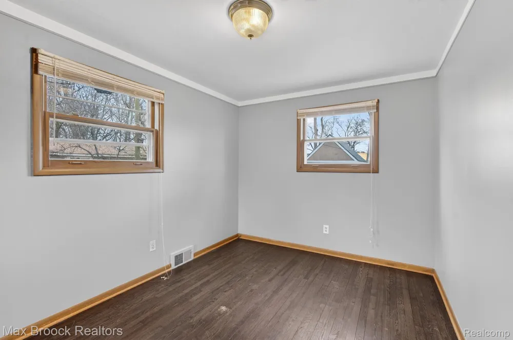 9024 MANDON ROAD White Lake Charter Township, MI 48386