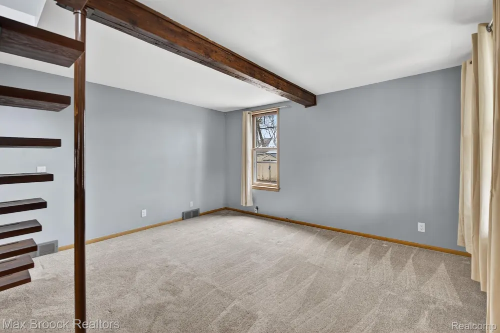9024 MANDON ROAD White Lake Charter Township, MI 48386