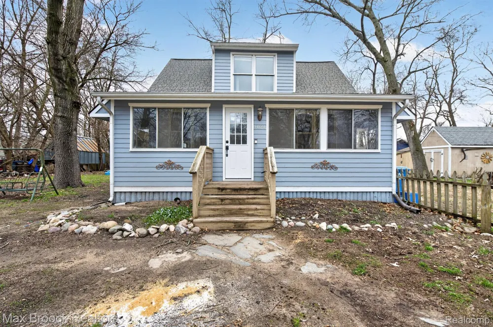 9024 MANDON ROAD White Lake Charter Township, MI 48386