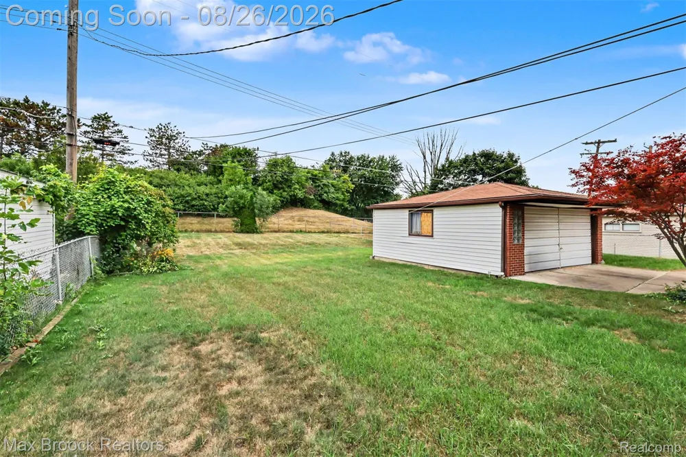 5953 Rockland Court Dearborn Heights City, MI 48127