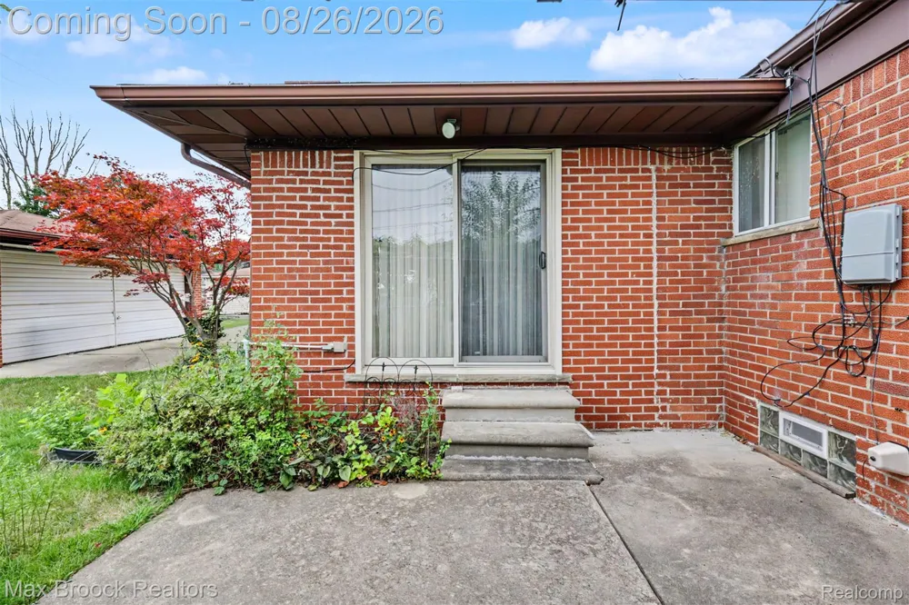 5953 Rockland Court Dearborn Heights City, MI 48127