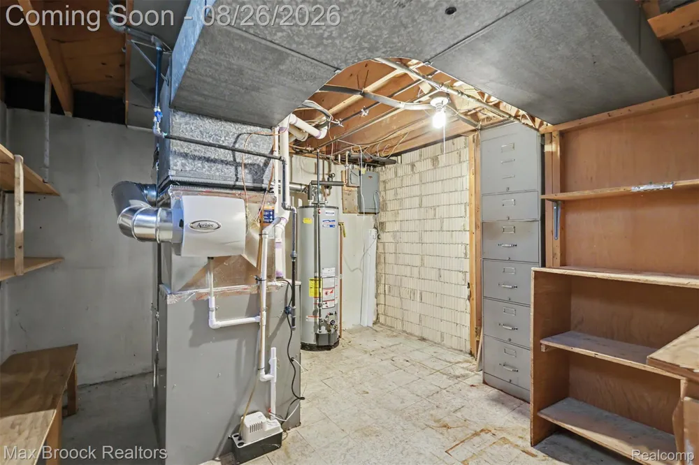 5953 Rockland Court Dearborn Heights City, MI 48127
