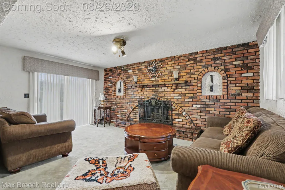 5953 Rockland Court Dearborn Heights City, MI 48127