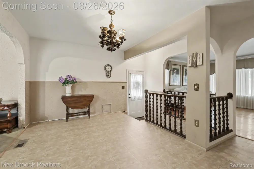 5953 Rockland Court Dearborn Heights City, MI 48127