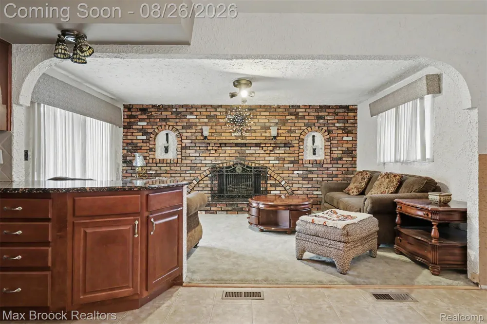 5953 Rockland Court Dearborn Heights City, MI 48127