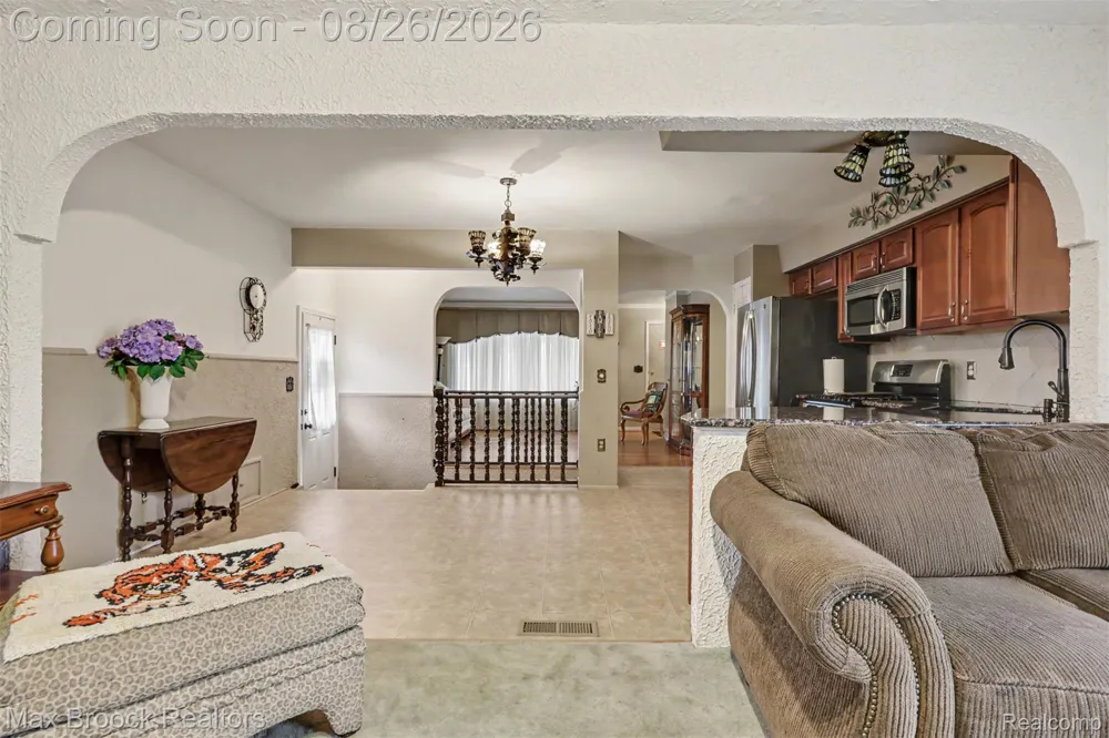 5953 Rockland Court Dearborn Heights City, MI 48127