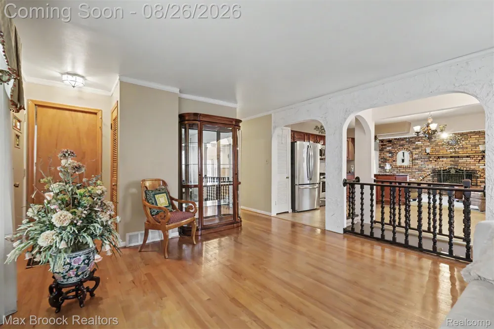 5953 Rockland Court Dearborn Heights City, MI 48127