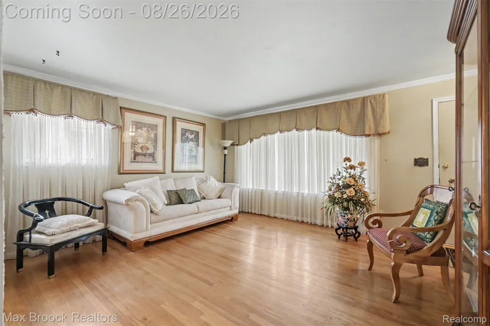 5953 Rockland Court Dearborn Heights City, MI 48127