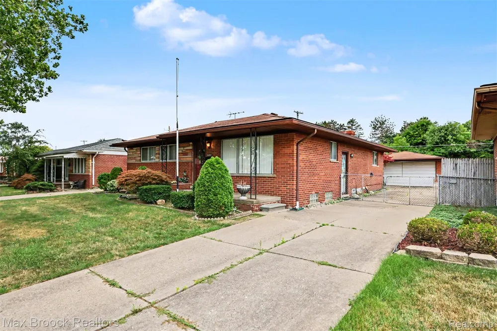 5953 Rockland Court Dearborn Heights City, MI 48127