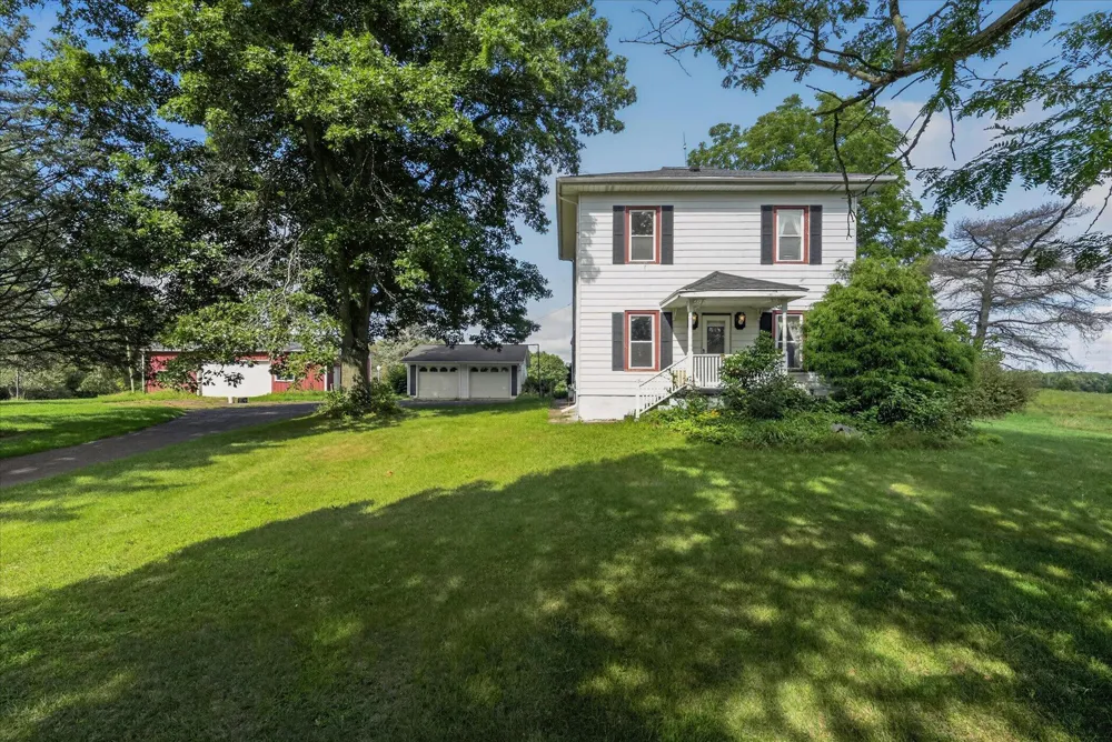 18541 26 1/2 Mile Road Clarence Township, MI 49224