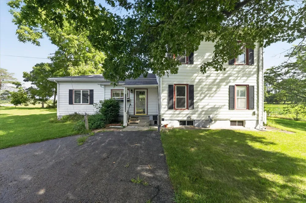 18541 26 1/2 Mile Road Clarence Township, MI 49224