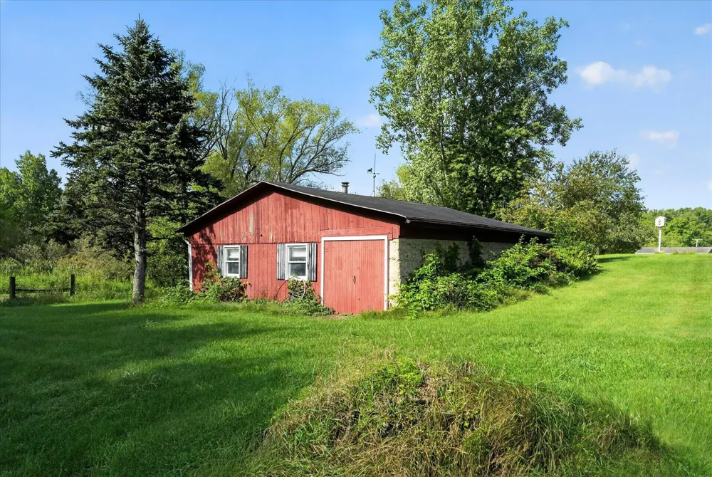 18541 26 1/2 Mile Road Clarence Township, MI 49224