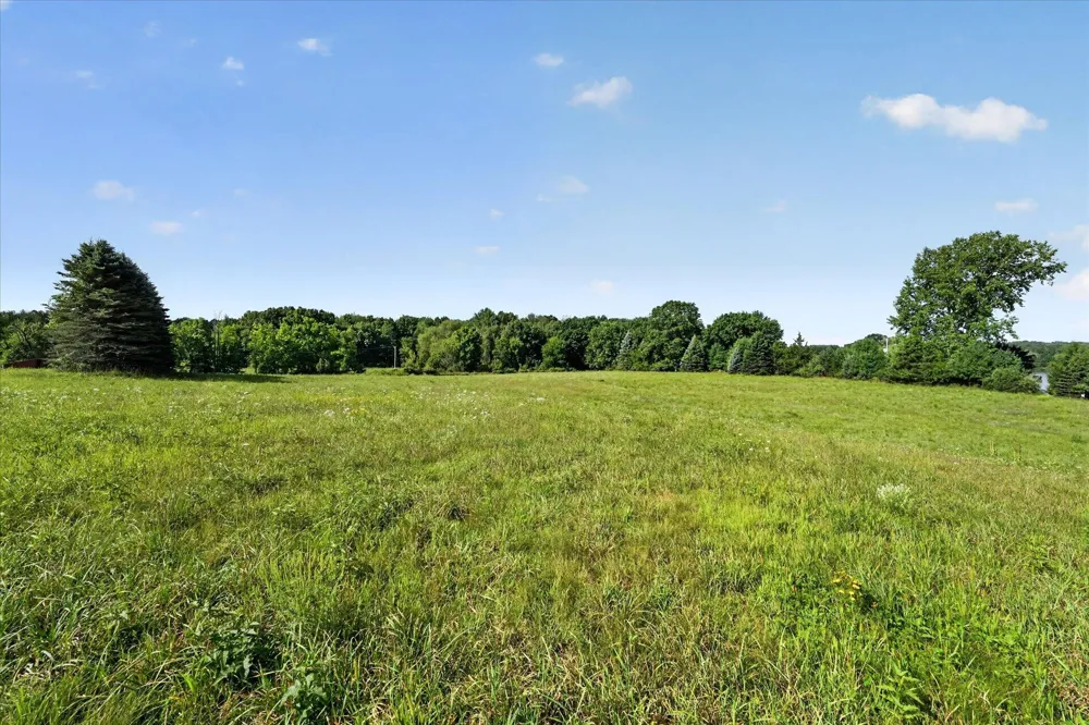 18541 26 1/2 Mile Road Clarence Township, MI 49224