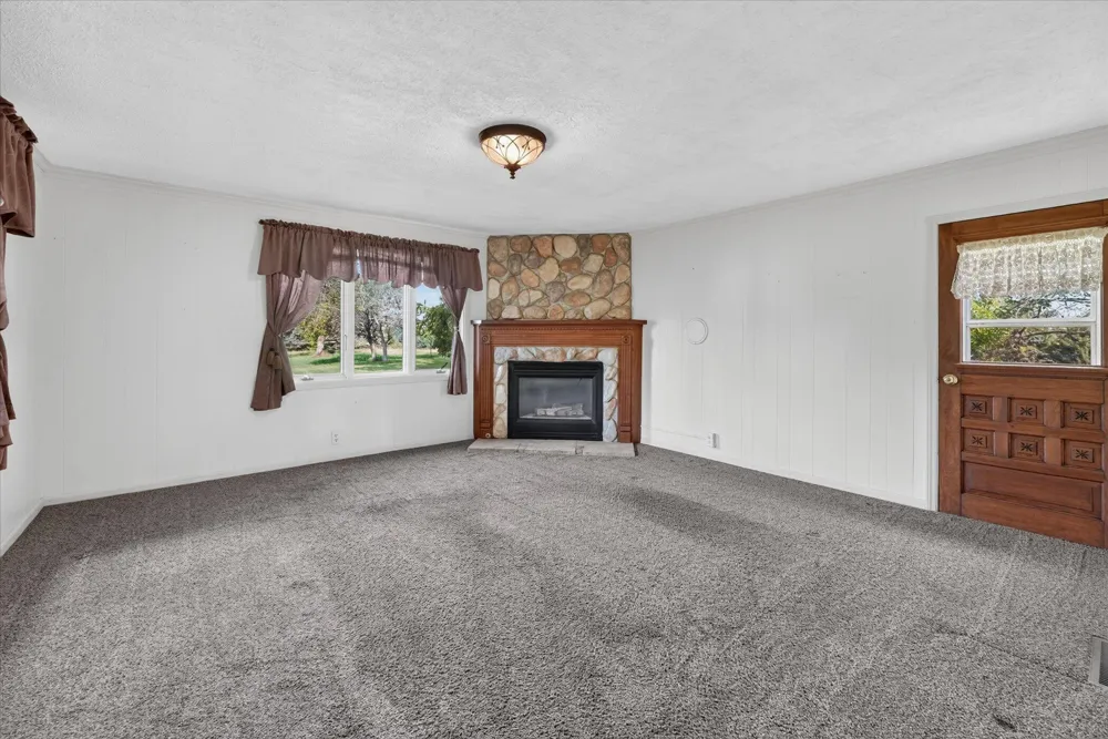 18541 26 1/2 Mile Road Clarence Township, MI 49224