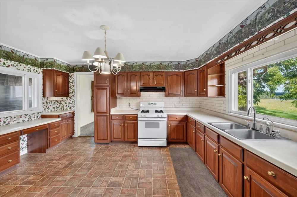 18541 26 1/2 Mile Road Clarence Township, MI 49224