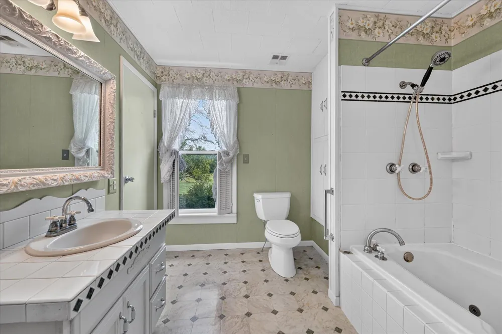 18541 26 1/2 Mile Road Clarence Township, MI 49224