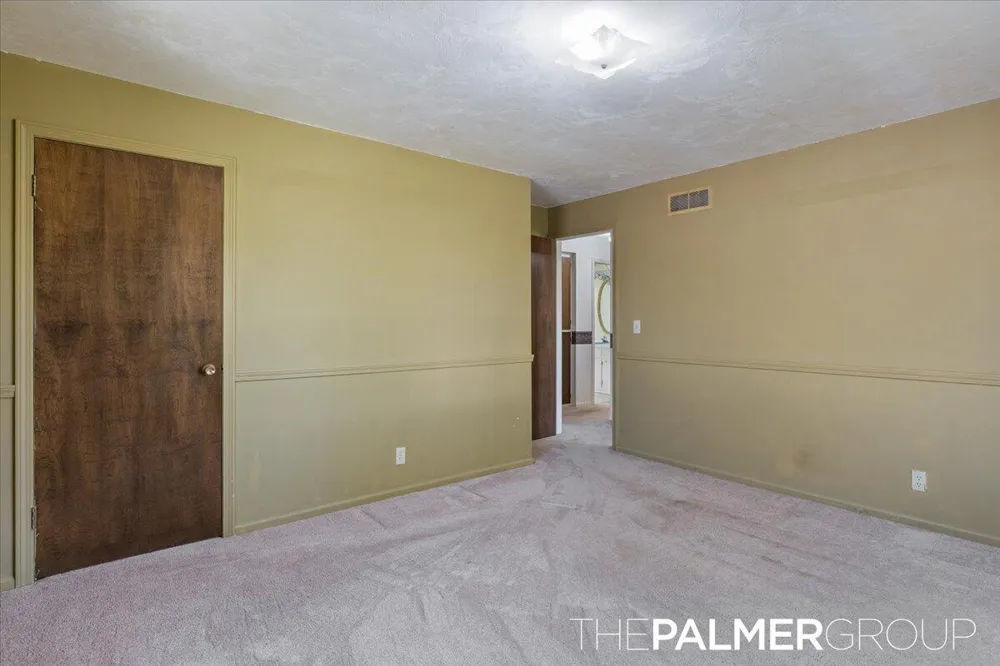 271 Brook Lane Avenue Holland City, MI 49423