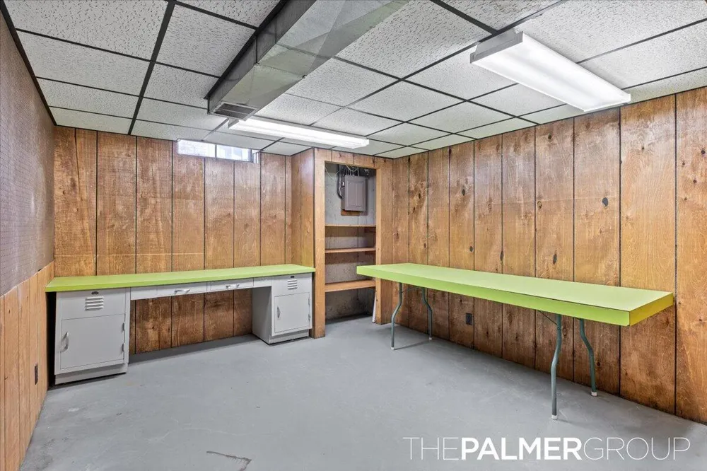 271 Brook Lane Avenue Holland City, MI 49423